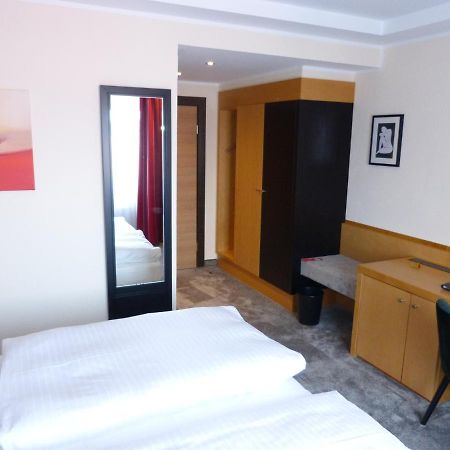 Barnstorf Hotel Roshop מראה חיצוני תמונה