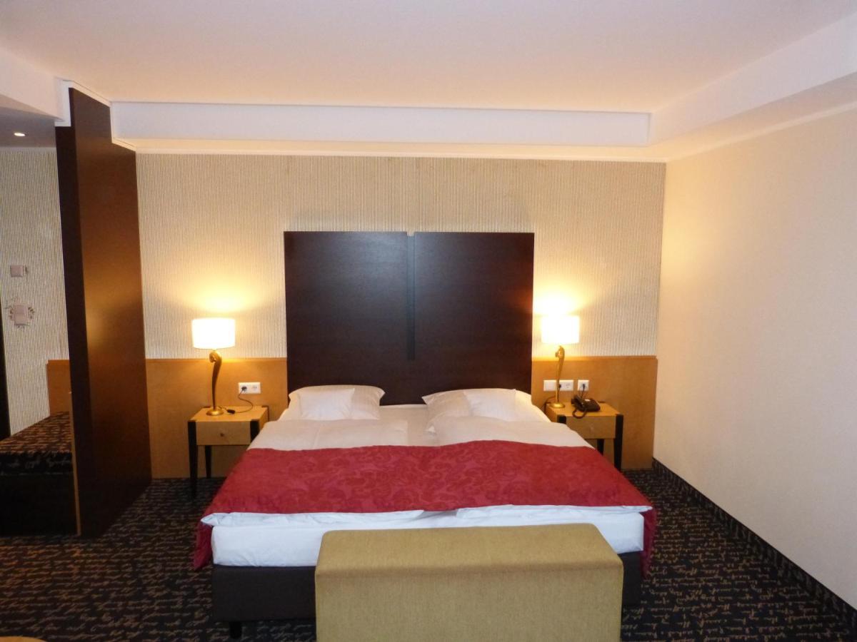 Barnstorf Hotel Roshop מראה חיצוני תמונה