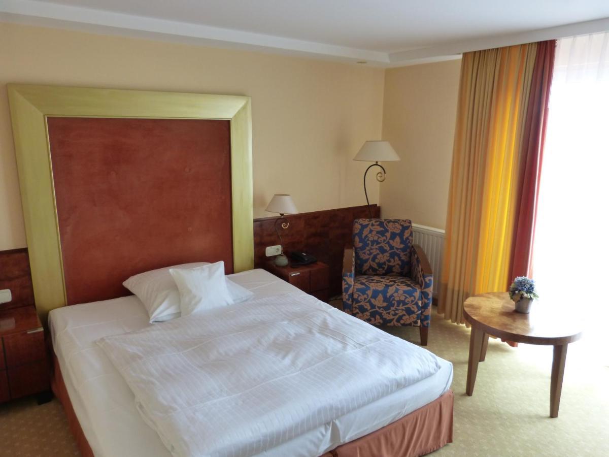 Barnstorf Hotel Roshop מראה חיצוני תמונה