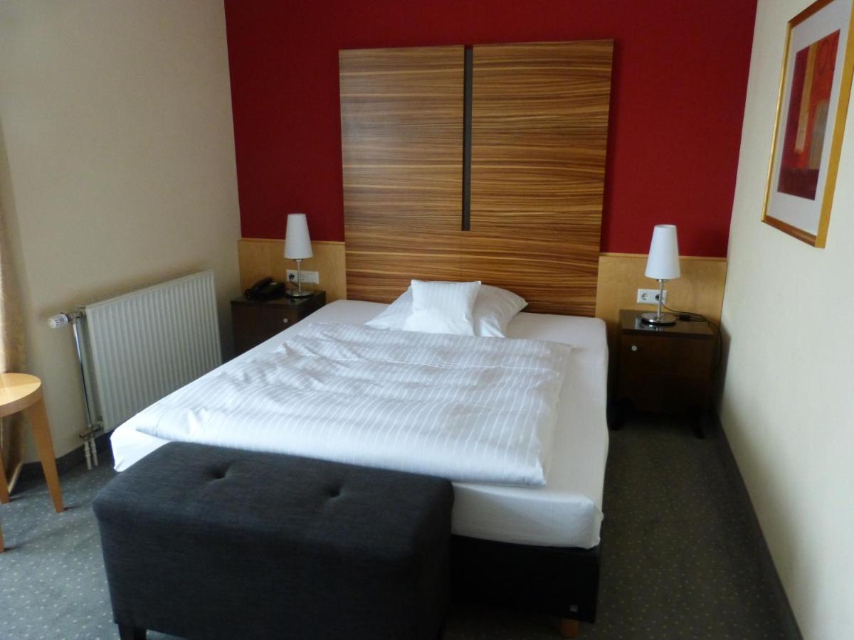Barnstorf Hotel Roshop מראה חיצוני תמונה