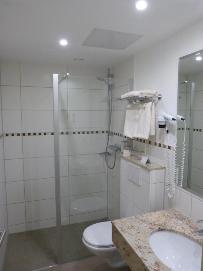 Barnstorf Hotel Roshop מראה חיצוני תמונה