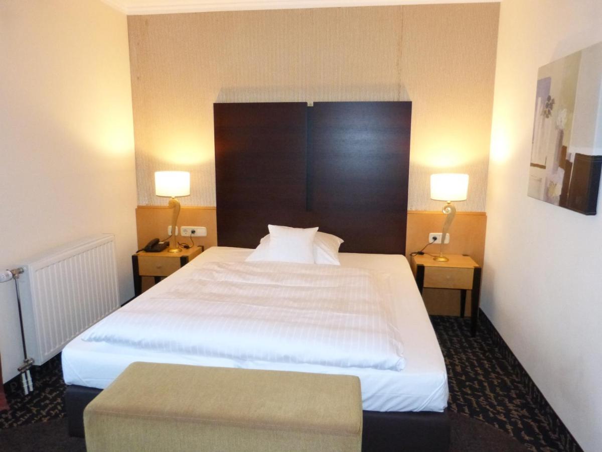 Barnstorf Hotel Roshop מראה חיצוני תמונה